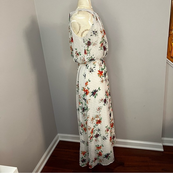 Robbie Bee Women Size 10P Chiffon Maxi Dress White Floral Lined Round Neckline - Picture 3 of 10